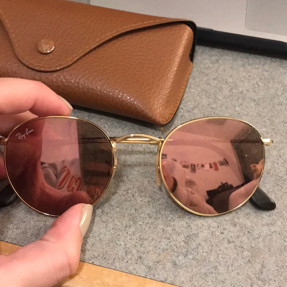 Ray Ban Round mirrored glasses